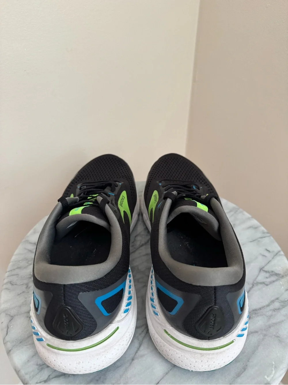 Brooks Adrenaline GTS 23 Men’s Size 10.5 2E Wide Black Running Shoes 1103912E006